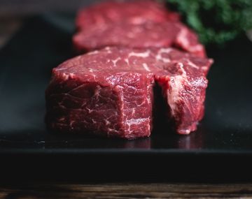 ¿Cómo conviene descongelar la carne?