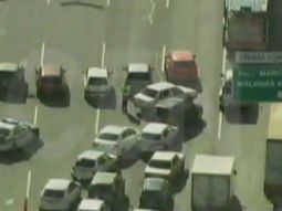 autopartistas de lear cortaron la panamericana durante tres horas autopartistas de lear cortaron la panamericana durante tres horas