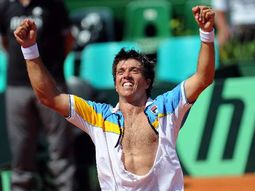 en un partido insolito, berlocq se quedo con el primer punto en un partido insolito, berlocq se quedo con el primer punto