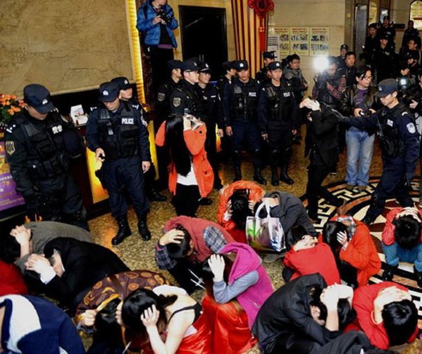 Miles de detenidos en operativo contra la pornografía y el juego