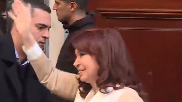 Así se emocionó Cristina Kirchner al saludar a los militantes