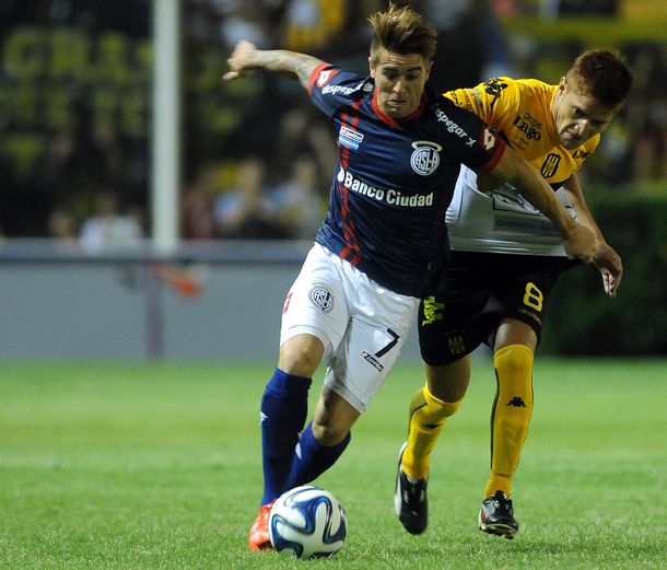 San Lorenzo comenzó muy mal la defensa del título