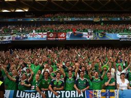 eurocopa 2016: un hincha borracho murio al caerse al vacio eurocopa 2016: un hincha borracho murio al caerse al vacio