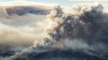 lograron controlar el avance de la cabeza del incendio en chubut lograron controlar el avance de la cabeza del incendio en chubut