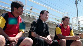 un cura sobrino del papa, amenazado un cura sobrino del papa, amenazado