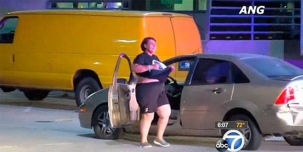 Ladrona pero con ritmo: la detuvo la Policía y los enfrentó bailando