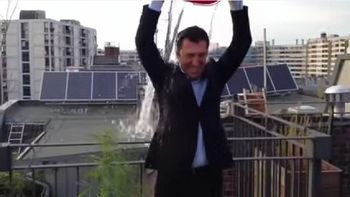 investigan a un diputado por la planta de marihuana que se ve en su #icebucketchallenge investigan a un diputado por la planta de marihuana que se ve en su #icebucketchallenge