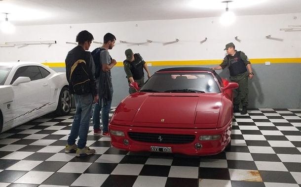 Ordenan la venta anticipada de una Ferrari perteneciente a un clan narco