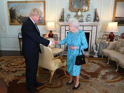 La Reina Isabel II promulgó una ley que impide un Brexit sin acuerdo