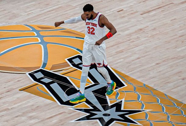 Finales de la NBA: New York Knicks dio el golpe en San Antonio y se quedó con el primer juego