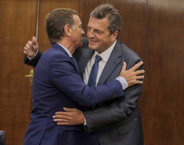 Massa confirmó $3.500 millones para los afectados por el Zonda y el incendio de Plastiandino