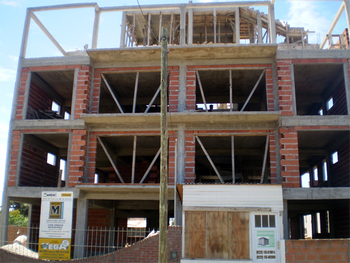 Según los datos oficiales, la construcción cayó 8,1%