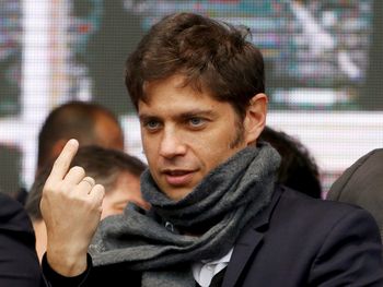 Fallo a favor por YPF: Axel Kicillof cruzó a Javier Milei tras la anulación de la condena