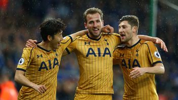 el tottenham de pochettino aplasto al leicester con cuatro goles de harry kane el tottenham de pochettino aplasto al leicester con cuatro goles de harry kane