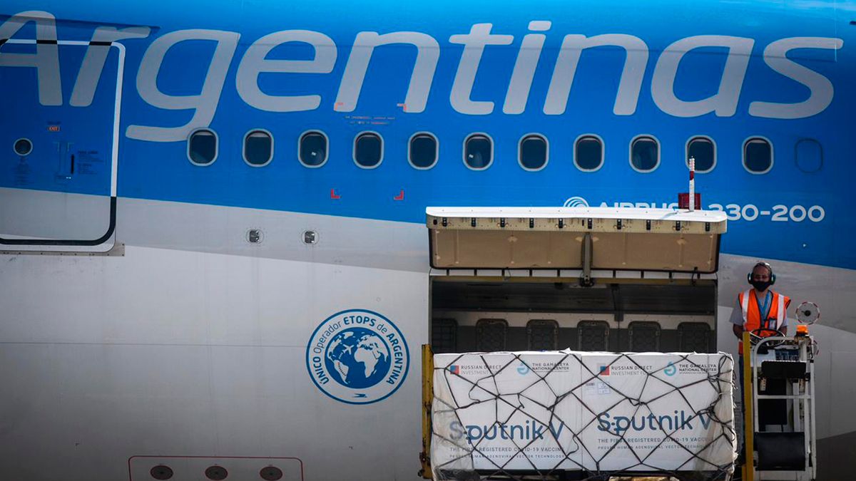 This Tuesday another Argentine Airlines flight leaves for Russia in search of more vaccines