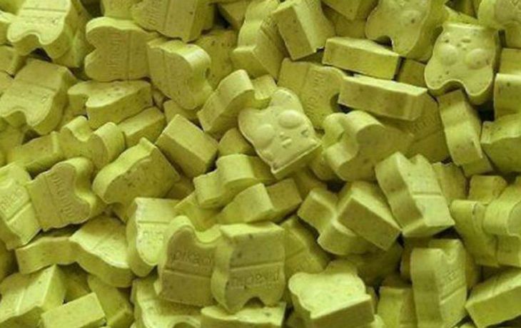 Detuvieron a un colombiano con 7 mil pastillas de éxtasis en Ezeiza.