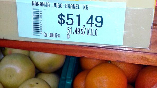 Tarifazo: un litro de jugo de naranja sale 60% más que el de fernet con cola