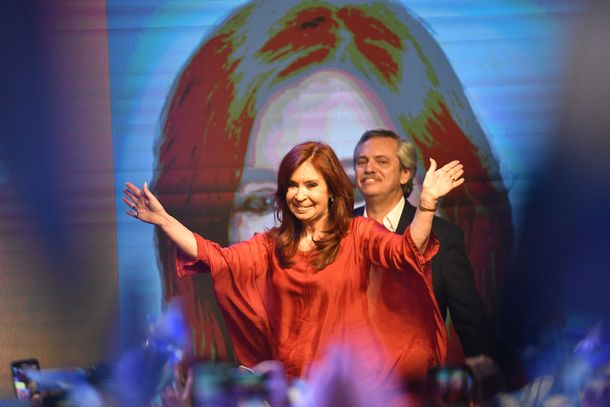 Cristina Kirchner pidió autorización a la justicia para viajar a Cuba en noviembre