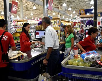 Empleados de supermercados cobrarán bono de fin de año: cuál es el monto