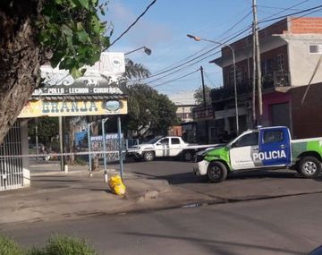 Hallan asesinada de 21 puñaladas y envuelta en sábanas a una mujer en Laferrere
