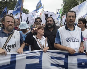 Baradel, en la marcha de docentes hacia Plaza de Mayo