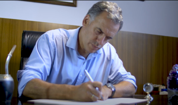 El precandidato presidencial uruguayo Yamandú Orsi se despidió de la Intendencia de Canelones.