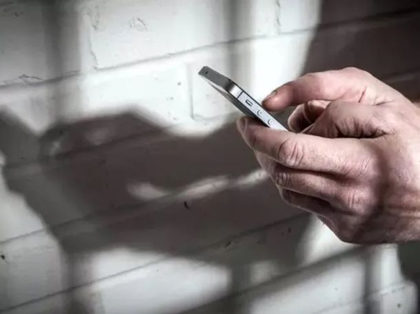 Fin de los celulares en las cárceles: el Gobierno autoriza el bloqueo total en prisiones de todo el país