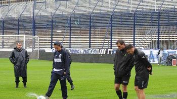 por la lluvia, se suspendio el partido entre gimnasia y colon por la lluvia, se suspendio el partido entre gimnasia y colon