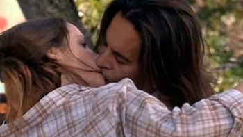 El beso apasionado de Laport y Carina Zampini. El beso apasionado de Laport y Carina Zampini.