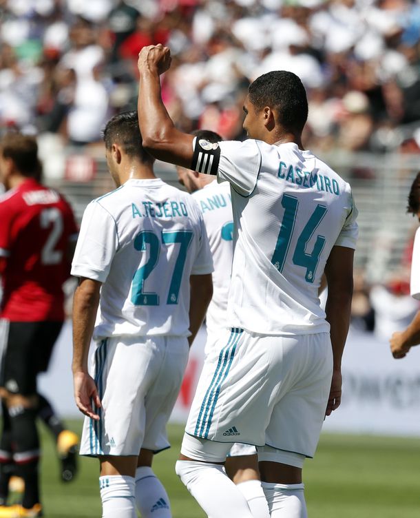 El brasileño fue capitán en el amistoso ante Manchester United