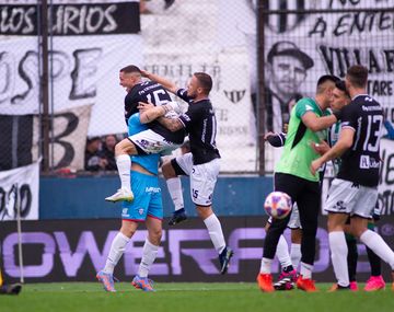 Chaco For Ever venció por penales a Villa Mitre y se metió en cuartos de Copa Argentina