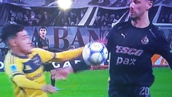 Polémica: por qué no sancionaron penal para Platense tras el 2-0 anulado ante Boca Polémica: por qué no sancionaron penal para Platense tras el 2-0 anulado ante Boca