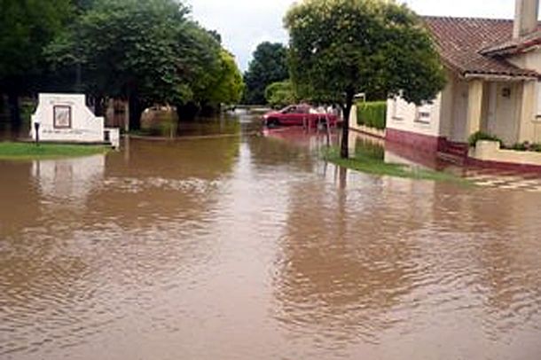 Tinelli pidió que declaren emergencia por las inundaciones en Bolívar