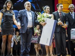 una pareja de cordoba se consagro campeona mundial en tango pista una pareja de cordoba se consagro campeona mundial en tango pista