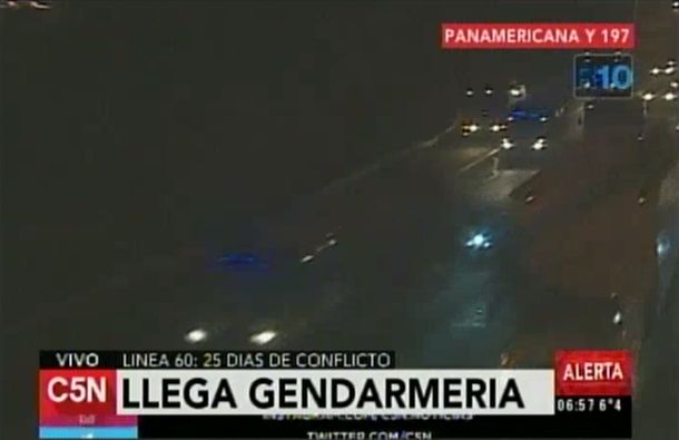 Fuerte operativo de Gendarmería en Panamericana para evitar un piquete de colectiveros