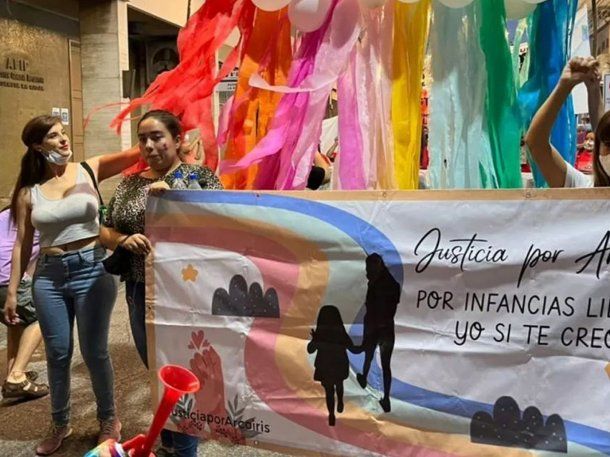 Quién es y qué pasa con la niña Arcoíris