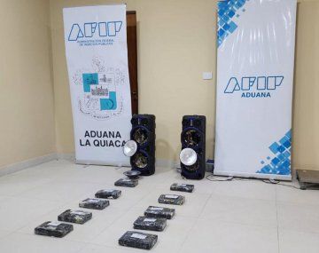 Aduana descubrió más de 80 kilos de cocaína escondidos en parlantes