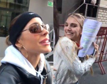El blooper de Tini Stoessel con una fan: se quedó con sus apuntes de la facultad