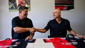 newells inicia una nueva etapa: llegan orsi y gomez y confirman la salida de banega newells inicia una nueva etapa: llegan orsi y gomez y confirman la salida de banega
