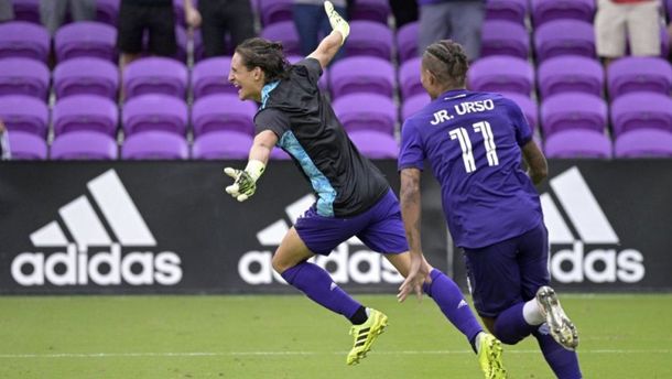 Rodrigo Schlegel se convirtió en héroe y atajó un penal para que Orlando City se meta en los Playoffs