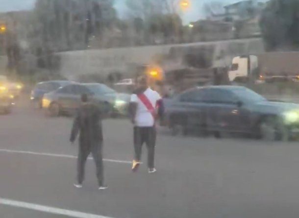 Un auto con hinchas de River chocó y volcó en la Panamericana: no hay víctimas fatales