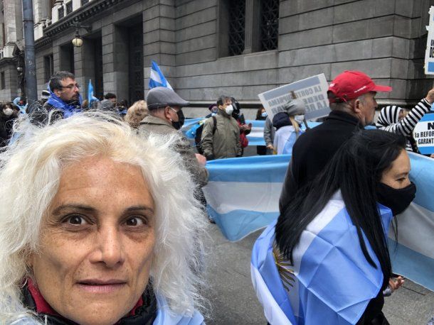 Revolución Federal: libran una orden de detención contra Sabrina Basile, hija del Coco