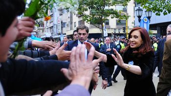 nos estan espiando y en mi pais solo escucho silencio nos estan espiando y en mi pais solo escucho silencio