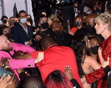 Escándalo: Conor McGregor casi golpea al novio de Megan Fox en los MTV Video Music Awards