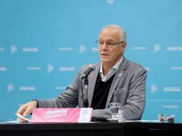 Daniel Gollan criticó la oposición por confundir a la sociedad con la combinación de vacunas