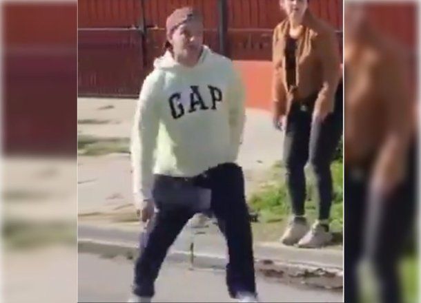 Estoy zarpado en rocho: tenía arresto domiciliario pero salió a los tiros de su casa en Berazategui