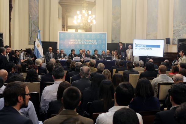 Kicillof, en Diputados: No hay intención de condicionar al gobierno que viene