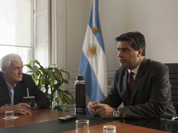 Caló se reúne este lunes con Capitanich en busca de una señal por Ganancias