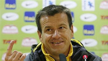 brasil no aprende: dunga seria el reemplazante de scolari brasil no aprende: dunga seria el reemplazante de scolari