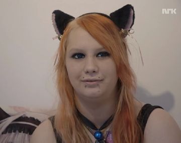 Una joven noruega asegura que es un gato humano